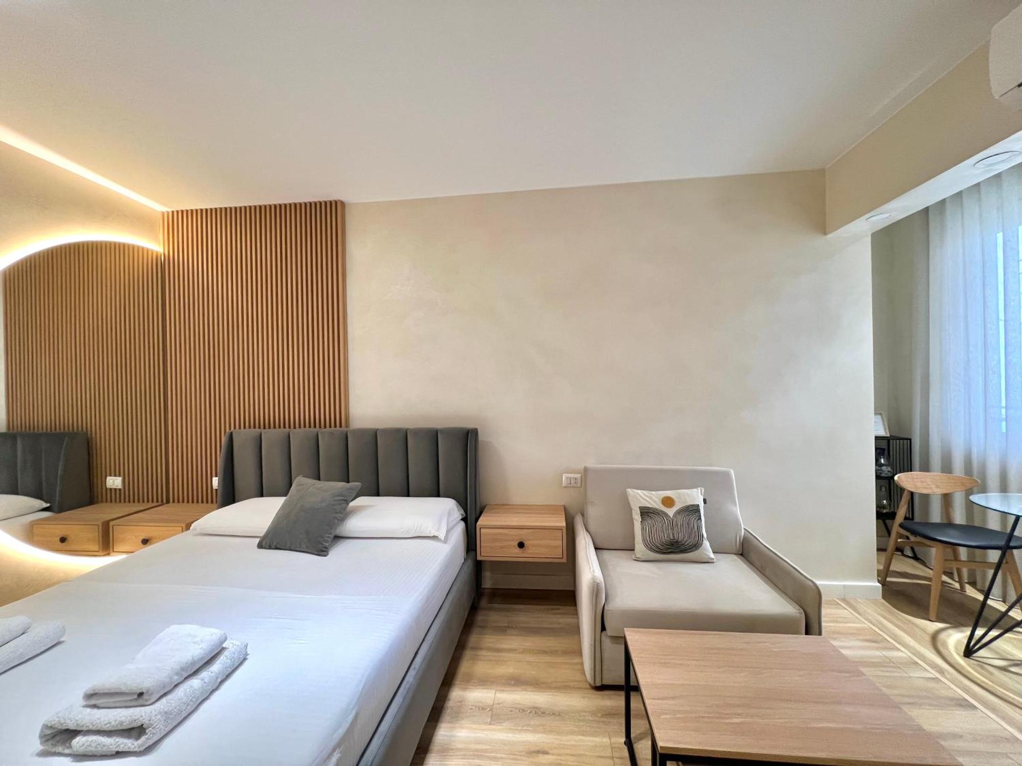 Syncron Apartments In The Center Of Tirana Pokoj fotografie